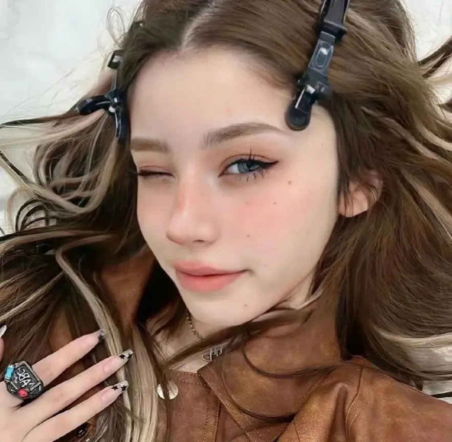 德洛丽丝